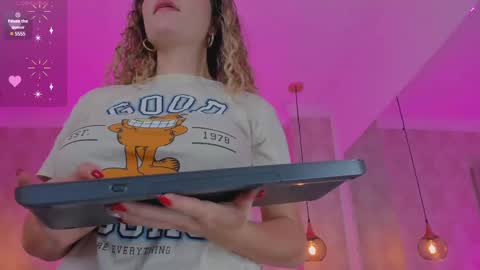 Snapshot of shantalll__ chatting on March 7, 10:56 am Shantal online show from March 7, 10:56 am