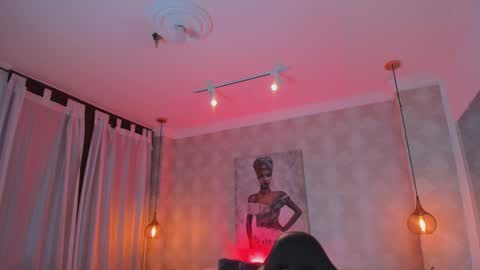 Snapshot of shantalll__ chatting on December 17, 11:16 am Shantal online show from December 17, 11:16 am