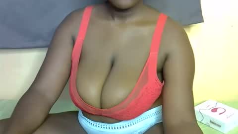 Snapshot of shante_dixon chatting on November 6, 5:58 pm shante_dixon online show from November 6, 5:58 pm