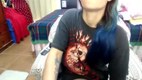 Snapshot of shanyflores5 chatting on April 1, 2:14 pm shanyflores5 online show from April 1, 2:14 pm