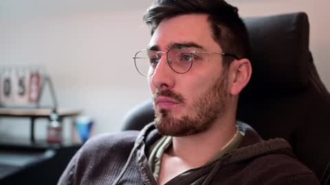 Snapshot of shape80 chatting on December 9, 1:02 pm frenchy boy online show from December 9, 1:02 pm