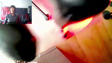 Snapshot of shapeshifters_hq chatting on July 30, 12:37 pm Shapeshifters HQ online show from July 30, 12:37 pm