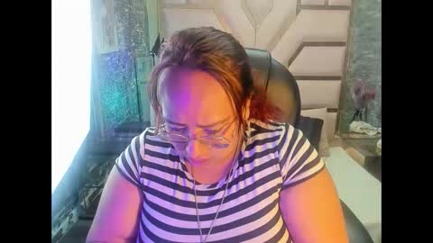 Snapshot of shara_oz chatting on March 2, 8:21 am Shara Oz online show from March 2, 8:21 am