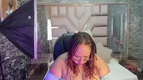Snapshot of shara_oz chatting on March 22, 2:48 am Shara Oz online show from March 22, 2:48 am