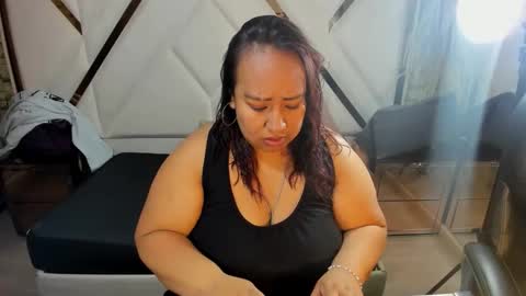Snapshot of shara_oz chatting on June 7, 12:42 pm Shara Oz online show from June 7, 12:42 pm