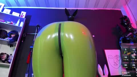 Snapshot of sharith_gh chatting on December 24, 9:11 pm Sharith online show from December 24, 9:11 pm
