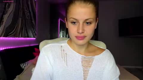 Sharleen online show from October 24, 2:02 pm