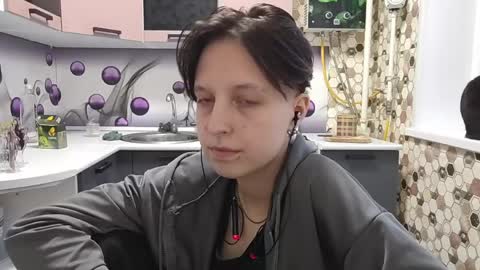 Sara online show from June 6, 5:06 pm