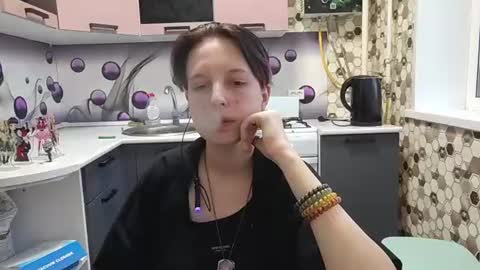 Sara online show from June 11, 5:22 pm