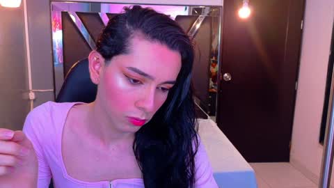 Snapshot of sharlon_ chatting on April 2, 12:58 pm Sharlond online show from April 2, 12:58 pm
