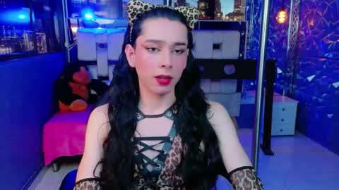 Snapshot of sharlon_ chatting on June 3, 1:36 pm Sharlond online show from June 3, 1:36 pm