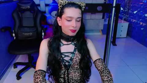 Snapshot of sharlon_ chatting on June 3, 3:28 pm Sharlond online show from June 3, 3:28 pm