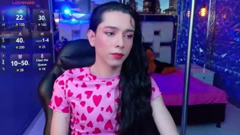 Snapshot of sharlon_ chatting on June 10, 1:32 pm Sharlond online show from June 10, 1:32 pm