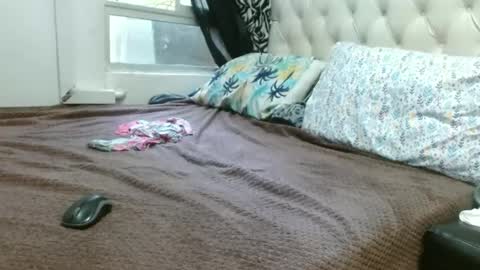 Snapshot of sharlot03 chatting on December 4, 11:19 am sharlot03 online show from December 4, 11:19 am