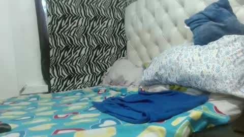 Snapshot of sharlot03 chatting on January 23, 12:19 pm sharlot03 online show from January 23, 12:19 pm