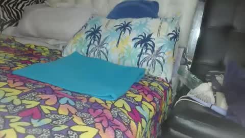 Snapshot of sharlot03 chatting on February 2, 11:40 am sharlot03 online show from February 2, 11:40 am