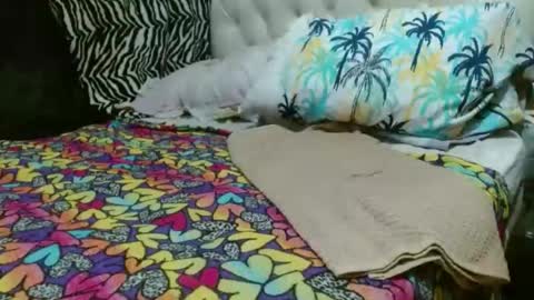 Snapshot of sharlot03 chatting on February 6, 10:15 am sharlot03 online show from February 6, 10:15 am