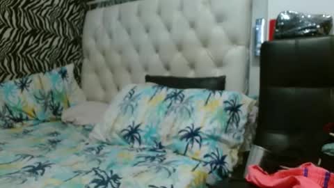 Snapshot of sharlot03 chatting on February 21, 10:17 am sharlot03 online show from February 21, 10:17 am