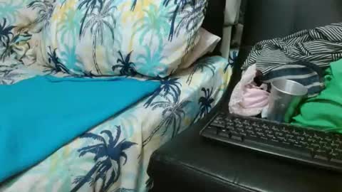 Snapshot of sharlot03 chatting on March 2, 11:07 am sharlot03 online show from March 2, 11:07 am