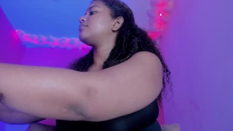 Snapshot of sharlot_evans_ chatting on November 5, 12:16 pm Sharlot online show from November 5, 12:16 pm