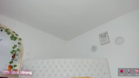 Sharlot online show from December 16, 11:59 am