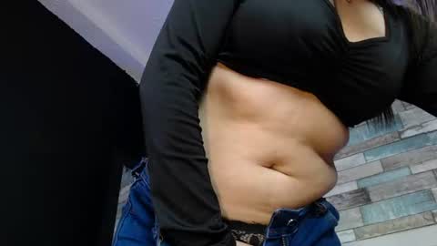 Snapshot of sharlot_hs chatting on July 11, 4:04 am Sharlot online show from July 11, 4:04 am