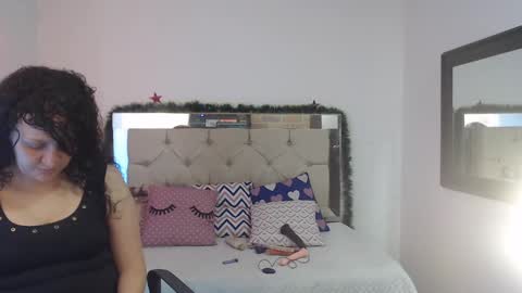 Sara online show from December 16, 3:43 pm