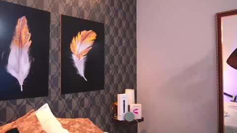 Snapshot of sharomross chatting on October 8, 5:32 pm Sharom online show from October 8, 5:32 pm