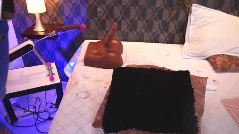 Snapshot of sharomross chatting on October 25, 4:13 pm Sharom online show from October 25, 4:13 pm