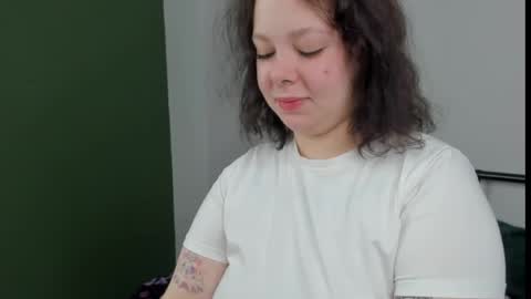 Snapshot of sharon_coxxx chatting on May 29, 1:03 am Sharon online show from May 29, 1:03 am