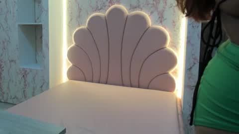 Sharon Curvvy online show from September 27, 3:55 am