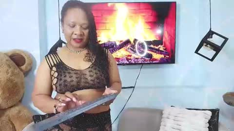 Sharon Noa online show from May 28, 2:25 pm