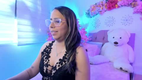 Sharon online show from June 3, 2:33 pm