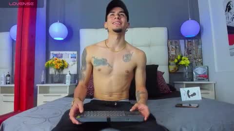 Snapshot of sharon_tyga20 chatting on November 14, 1:21 pm Sharon Tyga online show from November 14, 1:21 pm