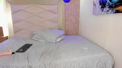 sharonkm online show from May 23, 9:52 pm