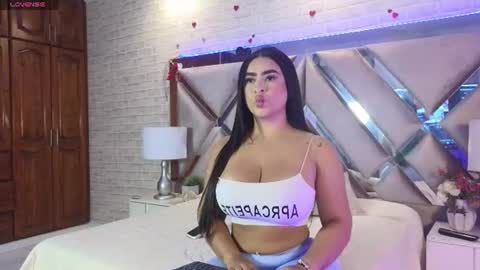 Snapshot of sharonlewy_ chatting on July 14, 3:51 pm Sharon online show from July 14, 3:51 pm