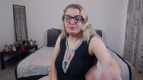 Snapshot of sharronalexa chatting on March 12, 11:49 am sharronalexa online show from March 12, 11:49 am