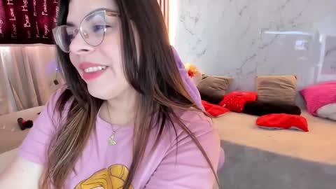 Snapshot of shasha_bloom chatting on December 13, 8:14 pm SASHA BLOOM online show from December 13, 8:14 pm