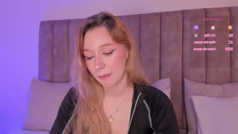 Snapshot of shatall_rouge chatting on October 31, 4:57 am Shantall online show from October 31, 4:57 am