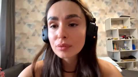 Snapshot of shawndanavin chatting on October 14, 7:20 am May online show from October 14, 7:20 am