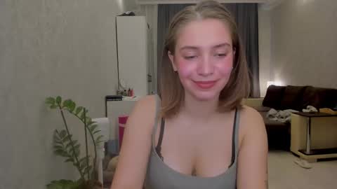 shawty__mariaa online show from October 3, 1:30 pm