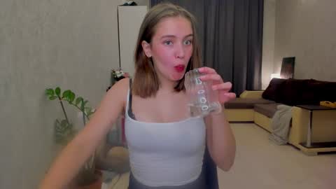 shawty__mariaa online show from October 6, 2:47 pm