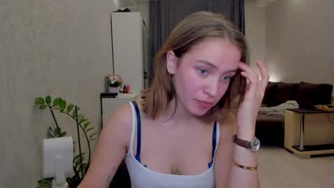shawty__mariaa online show from October 13, 2:06 pm