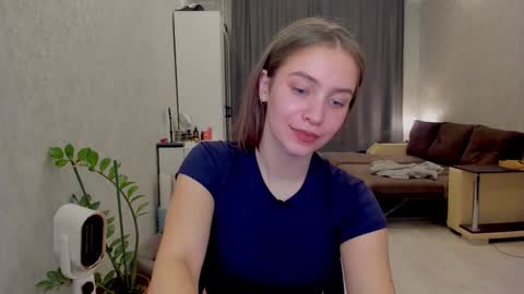 shawty__mariaa online show from October 21, 1:23 pm