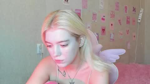 Lola online show from September 14, 6:29 pm