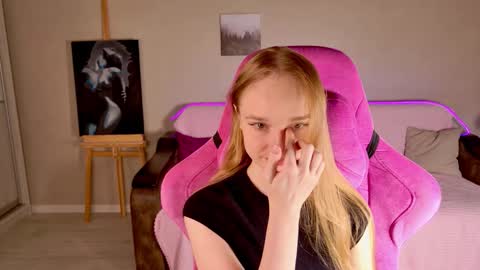 Shawty Mia online show from November 8, 2:17 pm