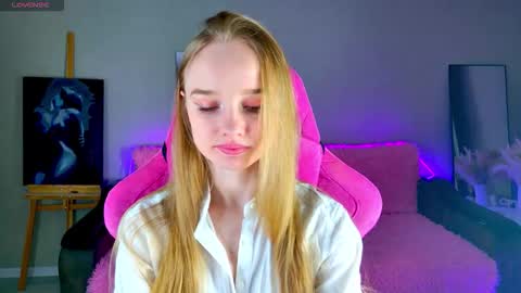 Shawty Mia online show from January 10, 7:04 pm