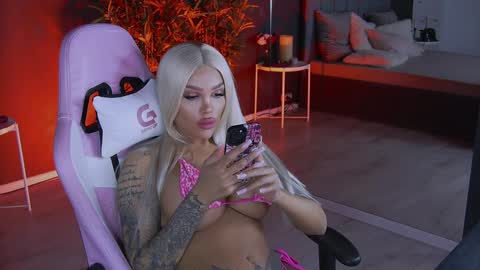 shayblonde online show from January 9, 9:37 pm