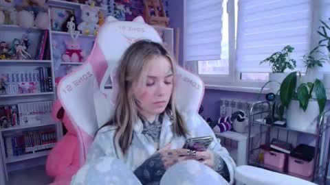 Katrin online show from December 1, 12:21 pm