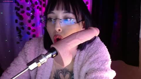 Shayla 3 online show from January 7, 4:29 am